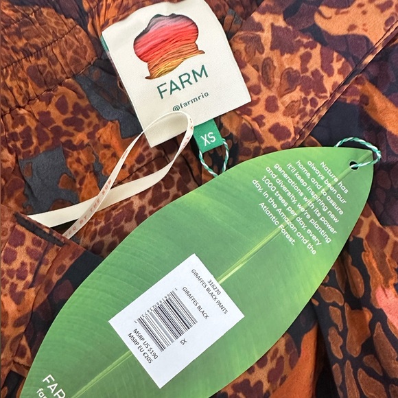 Farm Rio Giraffes Printed Pant - Picture 5 of 7